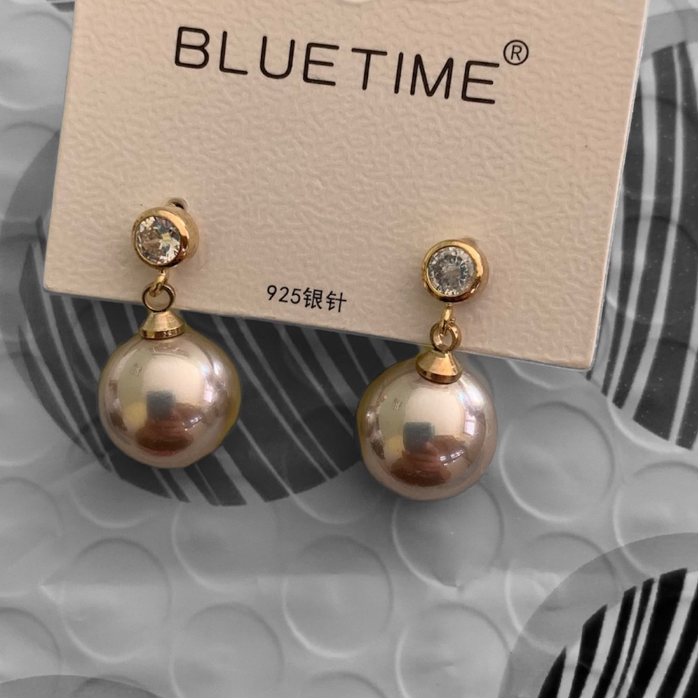 Fashion pearl Earrings